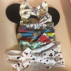 Disney bow bundle perfect for your next vacation